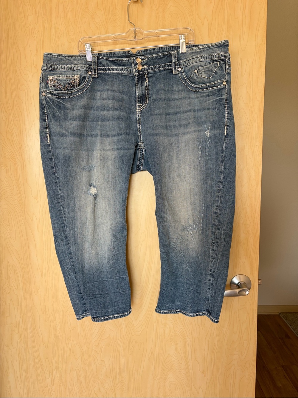 Vigoss Capri Jeans Plus Size 24W embellished pockets bling distress